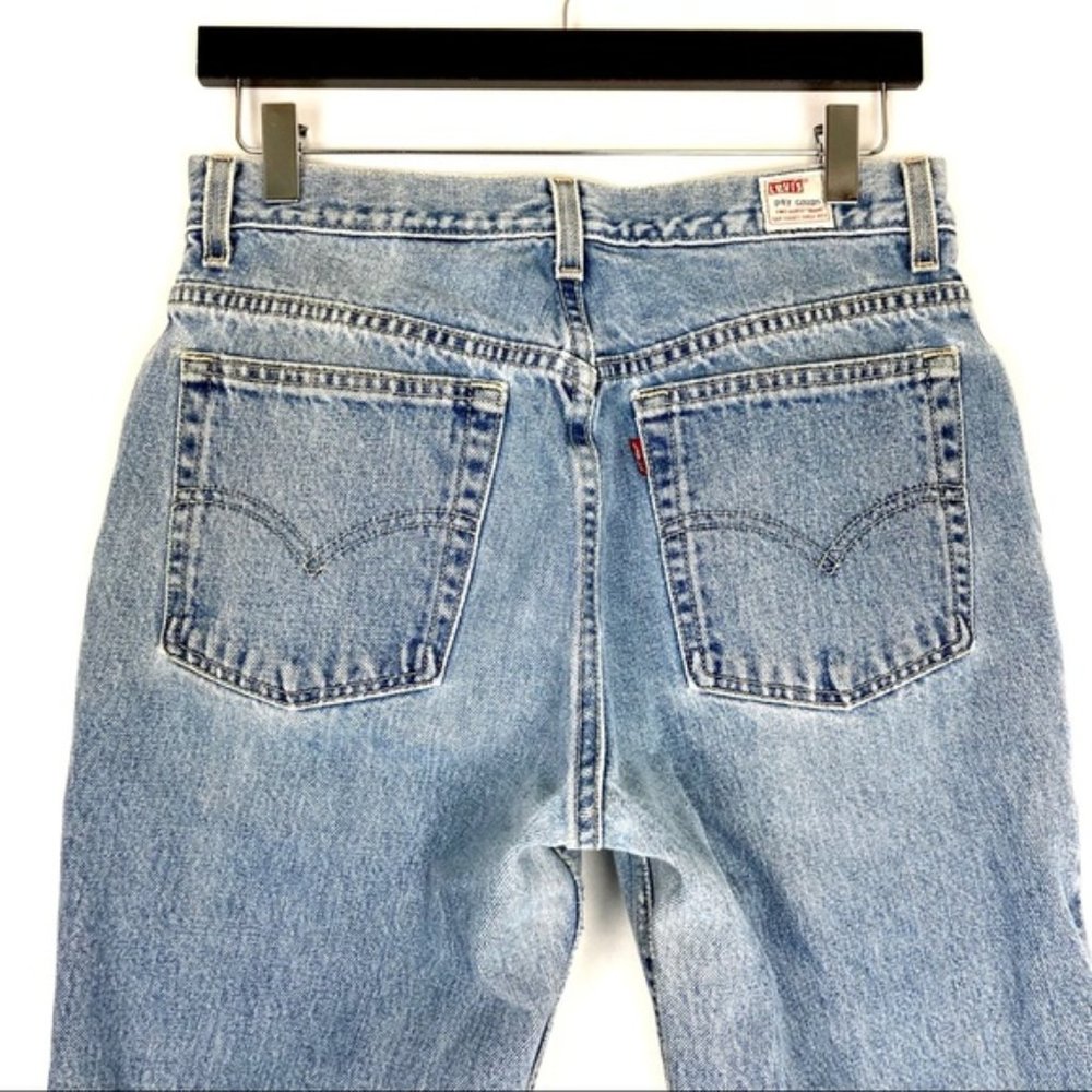 •VINTAGE• Levi’s 1990s 90s High Rise Light Wash 11